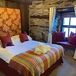 Ferienhaus District Pub With 10 En-suite *