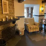 District Pub With 10 En-suite *