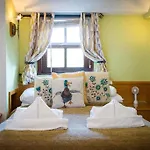 District Pub With 10 En-suite *