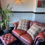 District Pub With 10 En-suite Ferienhaus