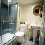 Hébergement de vacances District Pub With 10 En-suite