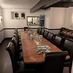 Hébergement de vacances District Pub With 10 En-suite Hawkshead