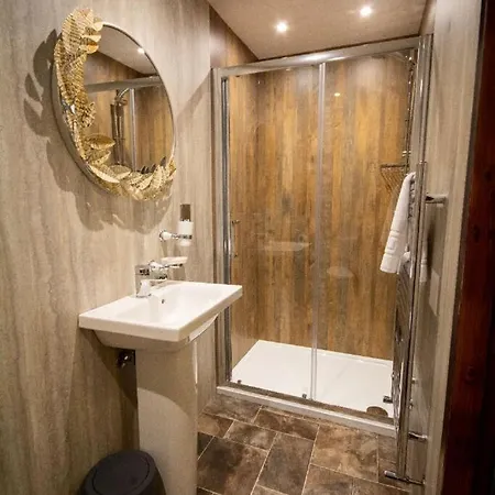 District Pub With 10 En-suite بيت للعطل *
