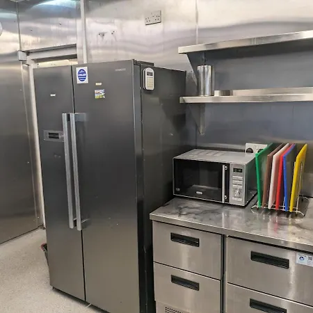 District Pub With 10 En-suite بيت للعطل