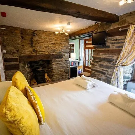 District Pub With 10 En-suite