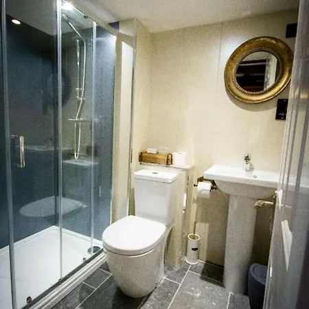 Feriehus District Pub With 10 En-suite