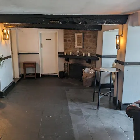 District Pub With 10 En-suite *