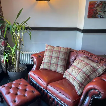 District Pub With 10 En-suite بيت للعطل